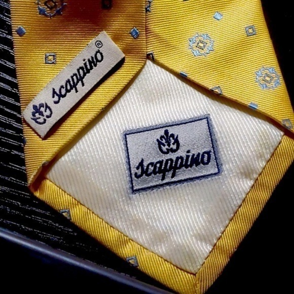 Unique Bundle of Neck Ties - Picture 5 of 5